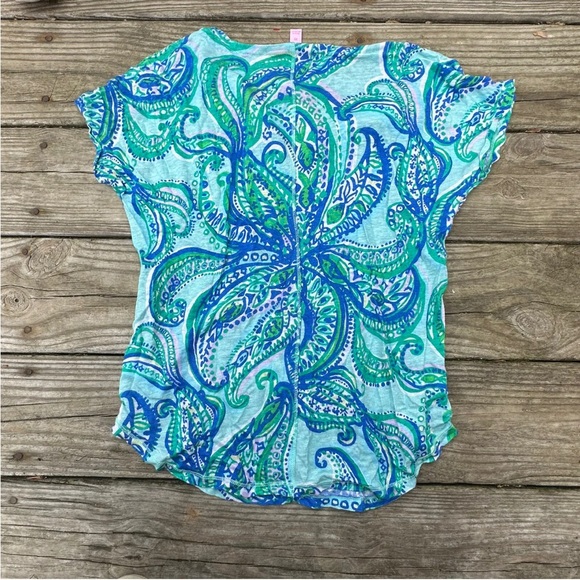 Lilly Pulitzer Women’s Size XS Blue Green Paisley V-neck Pocket Linen T-shirt - Picture 4 of 6